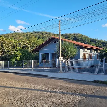Casa Centenaria No Centro De Pomerode Exterior photo